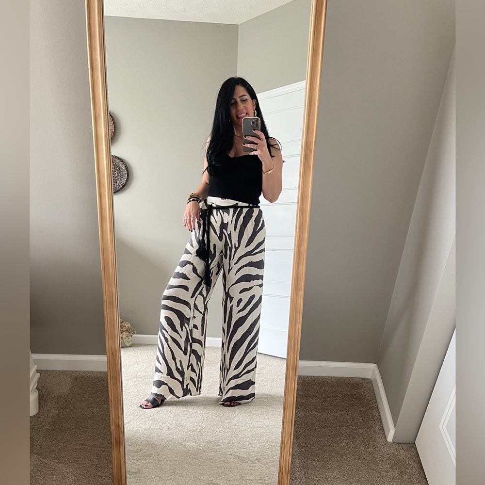 Animal printed satin pants / H&m / size small